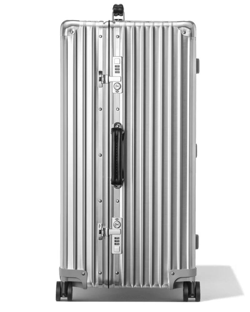 XL trunk aluminium suitcase in silver, side view